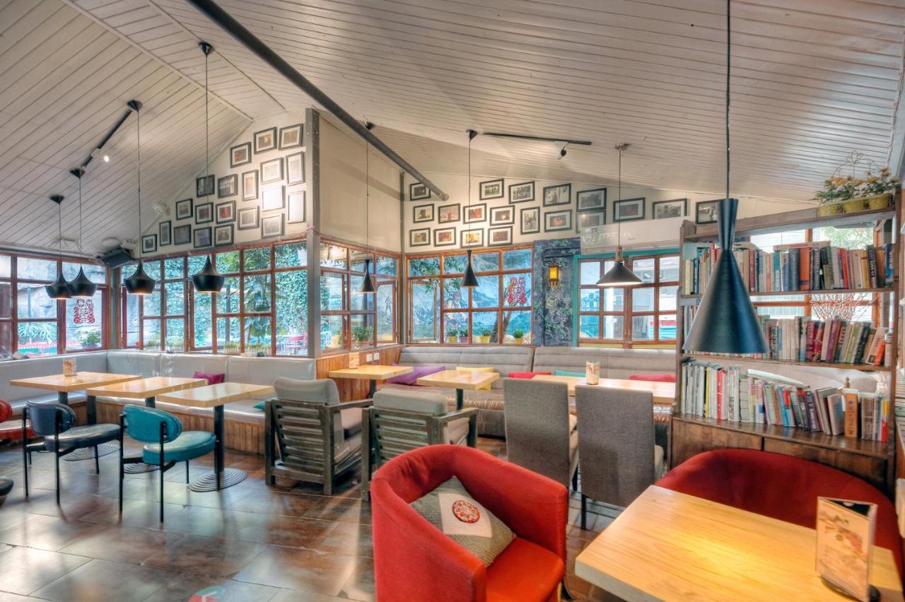 Kunming Upland International Youth Hostel Near The City Center ,2 Mins Walk To The Subway, 2 Mins Walk To The Green Lake, Close To Yuan Tong Temple, Old Street, Yunnan University, Convenient Payment And Visa Cards Are Accepted Exteriör bild