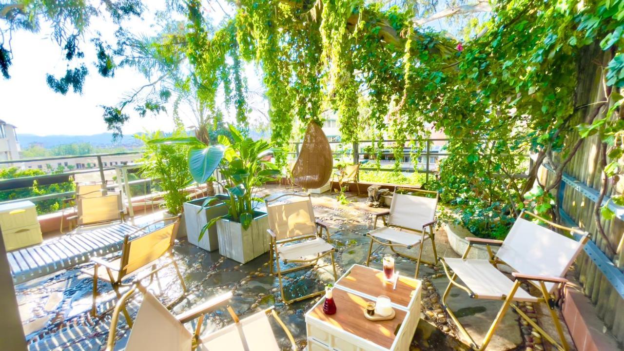Kunming Upland International Youth Hostel Near The City Center ,2 Mins Walk To The Subway, 2 Mins Walk To The Green Lake, Close To Yuan Tong Temple, Old Street, Yunnan University, Convenient Payment And Visa Cards Are Accepted Exteriör bild