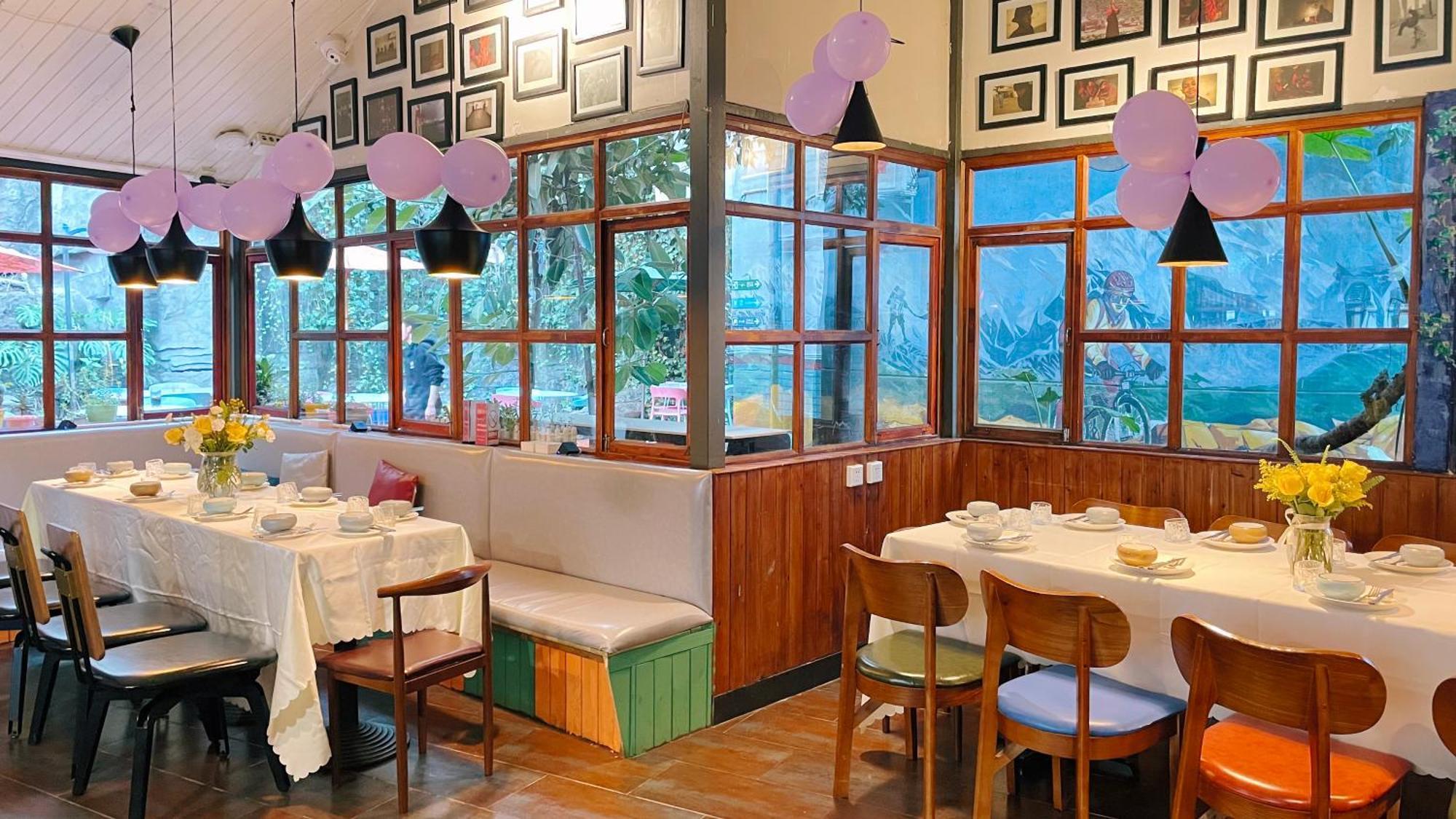 Kunming Upland International Youth Hostel Near The City Center ,2 Mins Walk To The Subway, 2 Mins Walk To The Green Lake, Close To Yuan Tong Temple, Old Street, Yunnan University, Convenient Payment And Visa Cards Are Accepted Exteriör bild